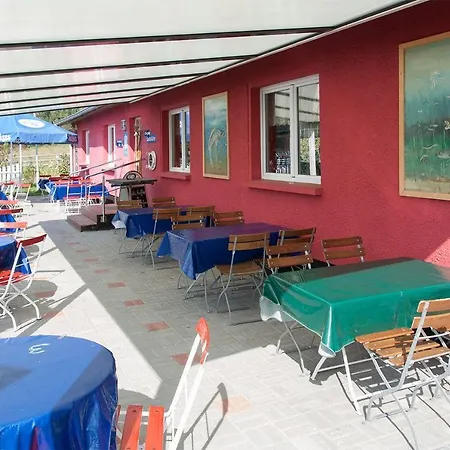 Penzion Mit Gemeinschaftsbad Gross Banzelvitz